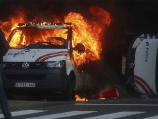 VATRENE ULICE - Nakon Francuske gori i Brisel - „Žuti prsluci“ jurišaju i u Belgiji (Photo, Video) - snimci sa lica mesta